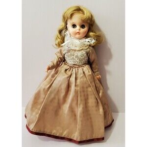 Duck House Heirloom Doll 14" Vinyl Victorian Blonde Doll w Extra Clothing Shoes